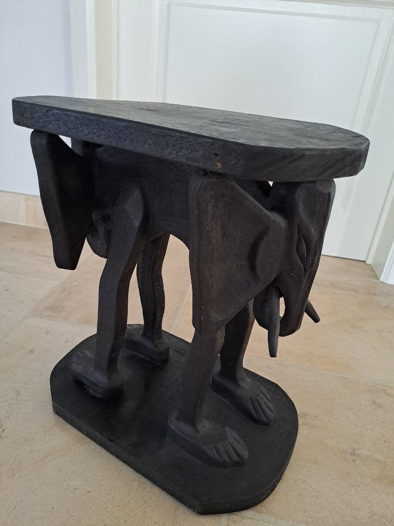 Decoratief tafeltje met prachtig olifant design, Antiek en Kunst, Ophalen