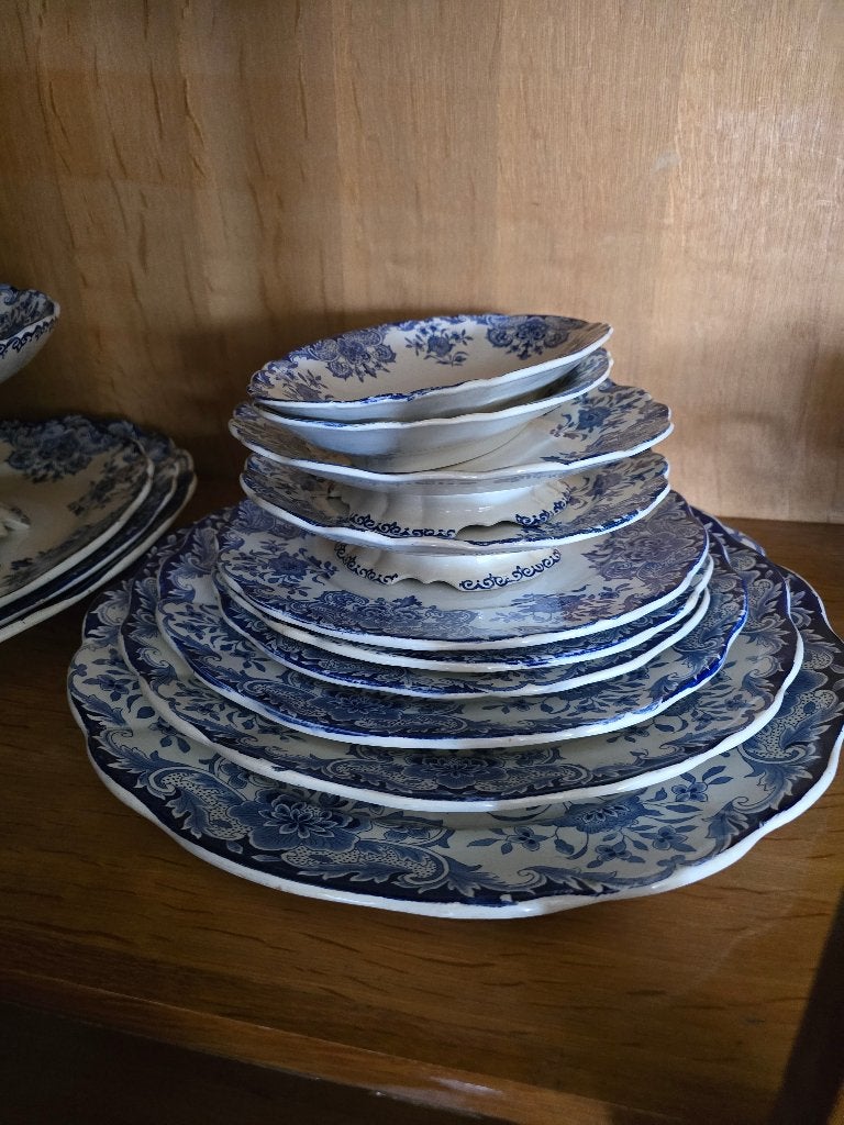 PLATS ET ASSIETTES BFK BOCH FRERES KERAMIS DORDRECHT, Antiquités & Art, Enlèvement