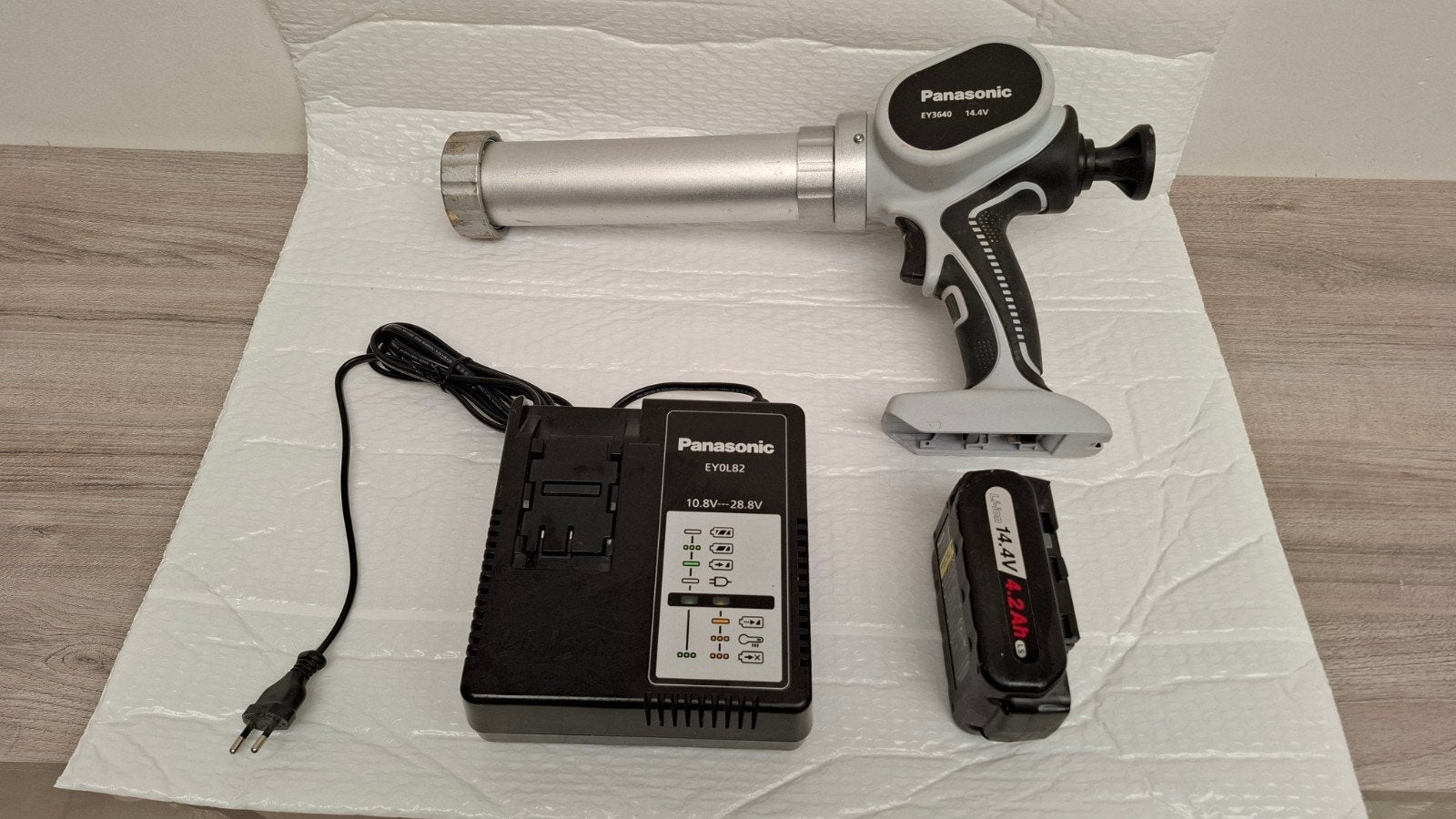 Panasonic EY3640 Pistolet d’injection sans fil comme neuf, Enlèvement ou Envoi
