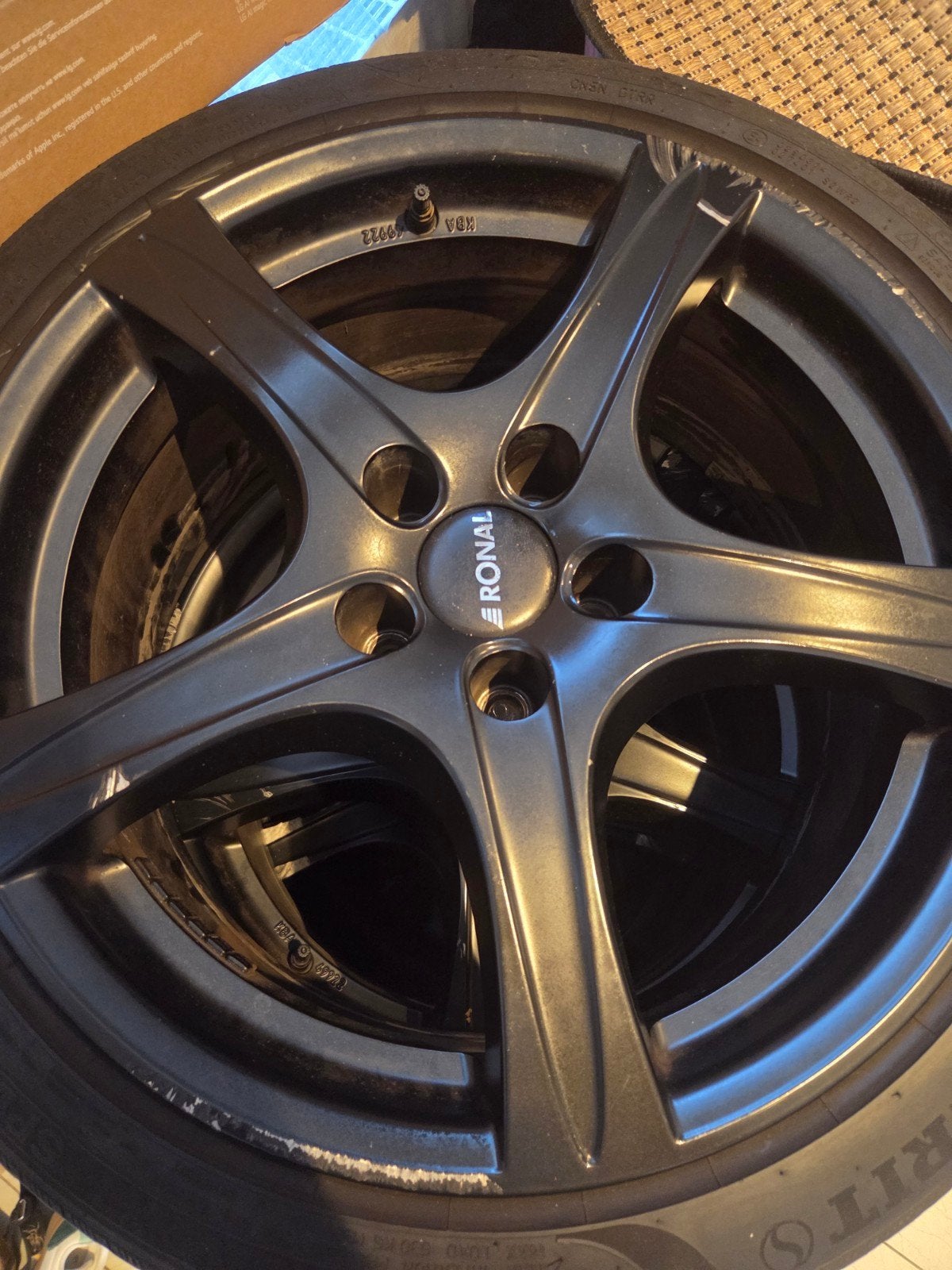 BANDEN 225/40 R18  TE KOOP / PNEU 225/40 R18, Autos : Pièces & Accessoires, Pneus & Jantes, 4 Saisons, Enlèvement ou Envoi, 18 pouces