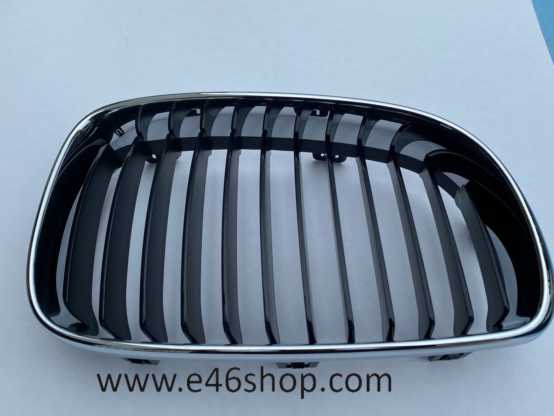 GRILL / NIEREN BMW 1 SERIE E82 E88 NIEUW ORG BMW OE 51137322, -, -, Nieuw, Ophalen of Verzenden
