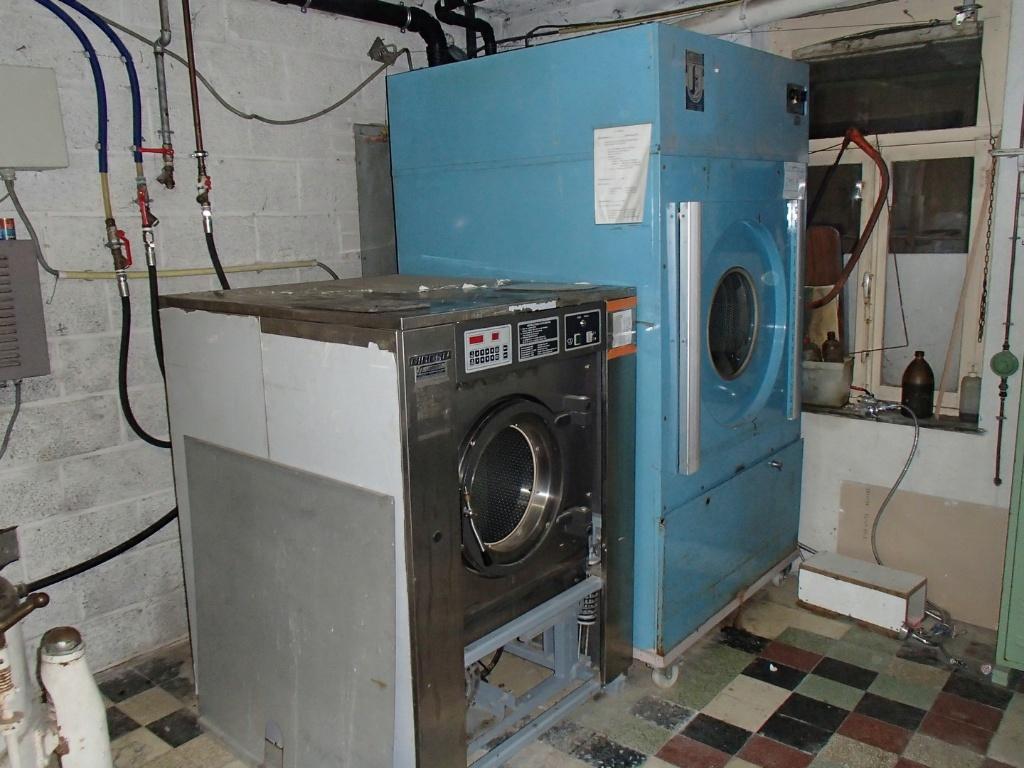 laveuse et sécheuse industrielles, Enlèvement