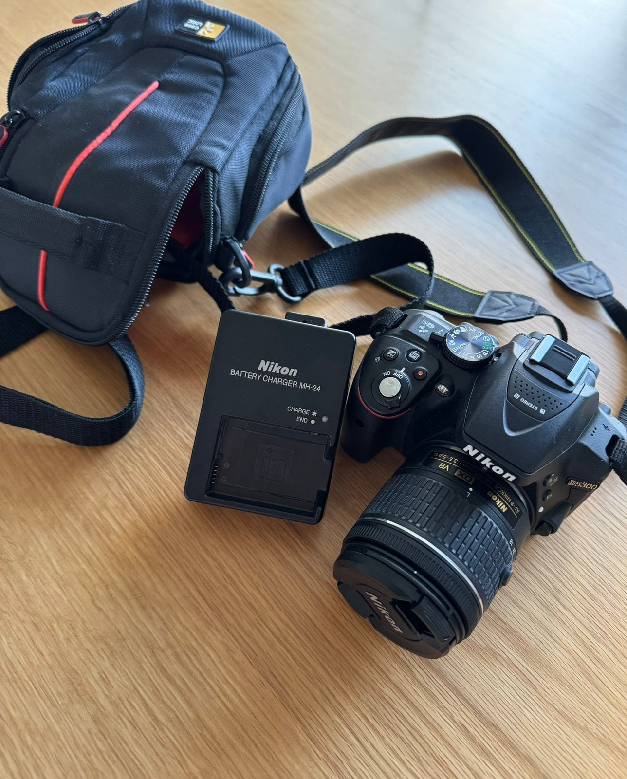 Nikon D5300 body en lens, TV, Hi-fi & Vidéo, Appareils photo numériques, Enlèvement, Comme neuf, Nikon