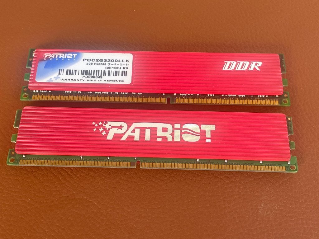 vintage matching 2GB Dual Channel DDR1 RAM kit from Patriot., Enlèvement ou Envoi