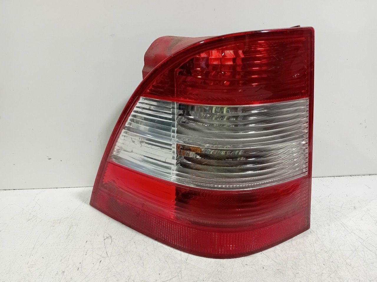 Achterlicht links buiten Mercedes-Benz ML-Klasse, Auto-onderdelen, Onderdelen@venauto.nl, Van der Ven Autorecycling B.V., Gebruikt