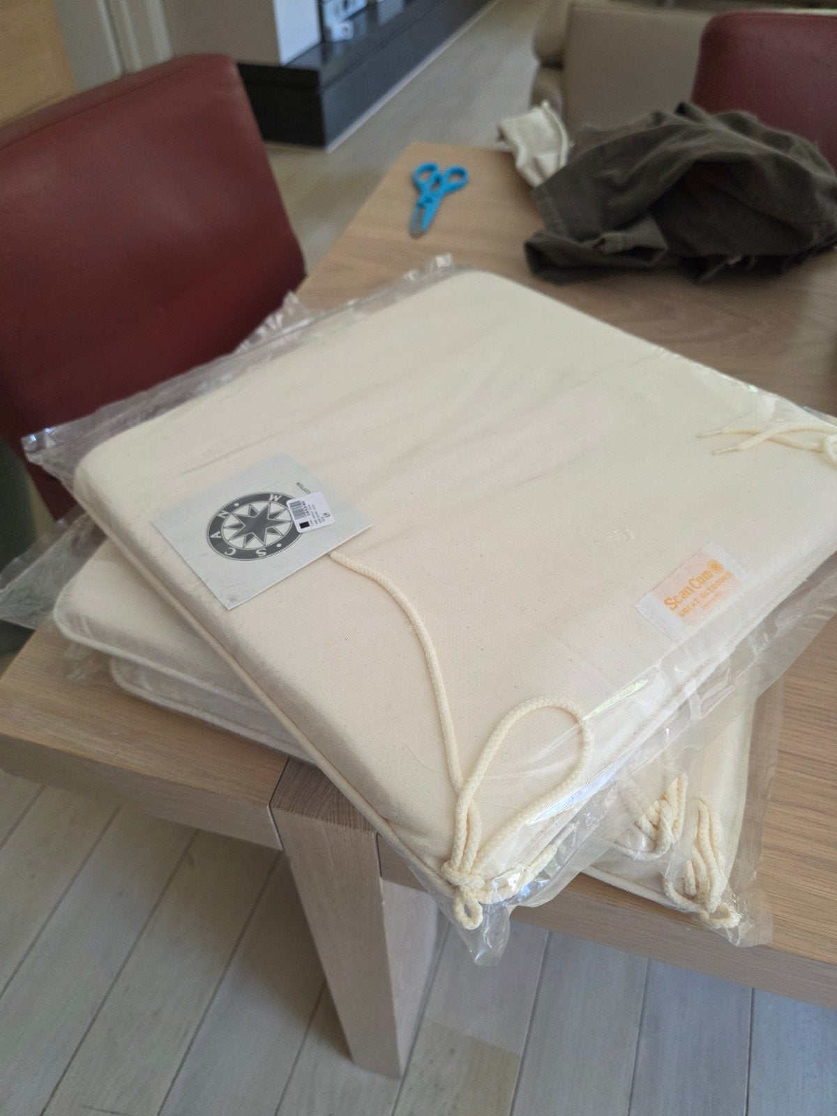 Galettes de.chaises neuves, Enlèvement ou Envoi, Plastique