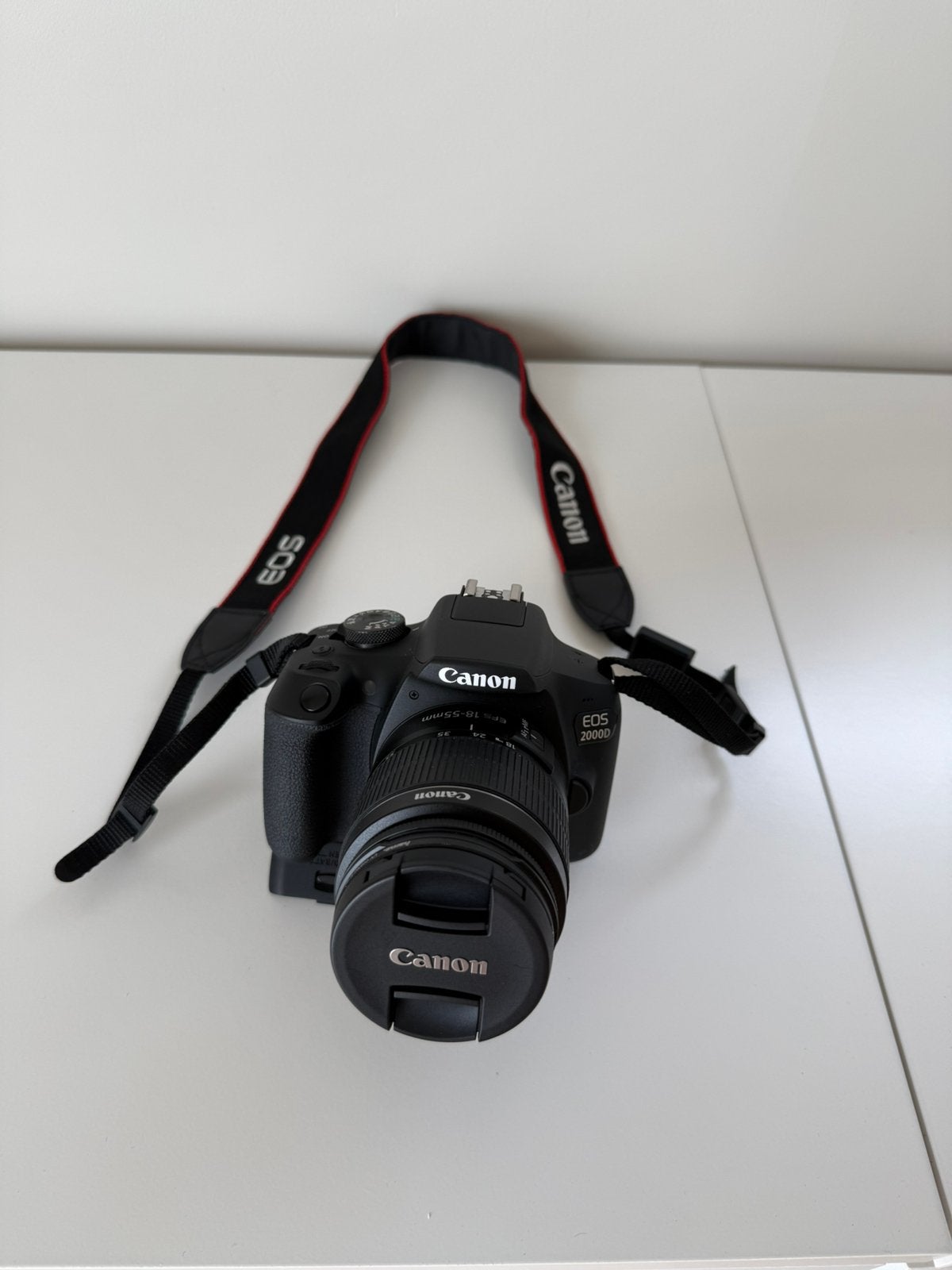 Canon EOS 2000d met bijhorende spullen, TV, Hi-fi & Vidéo, Appareils photo numériques, Enlèvement, Comme neuf, Canon