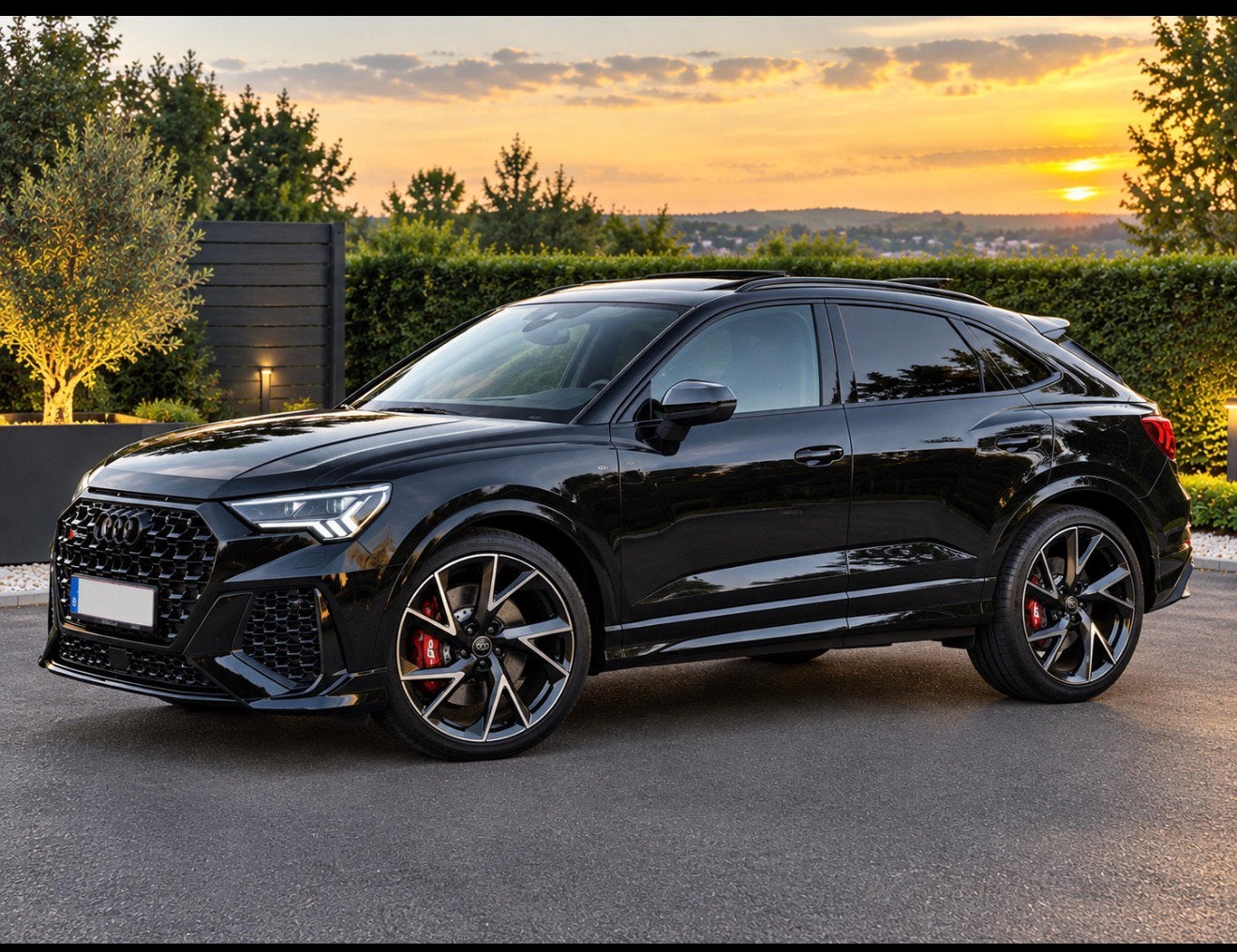 AUDI RSQ3 2023 149k km, Auto's, Automaat, Dealer onderhouden, 4 cilinders, Zwart
