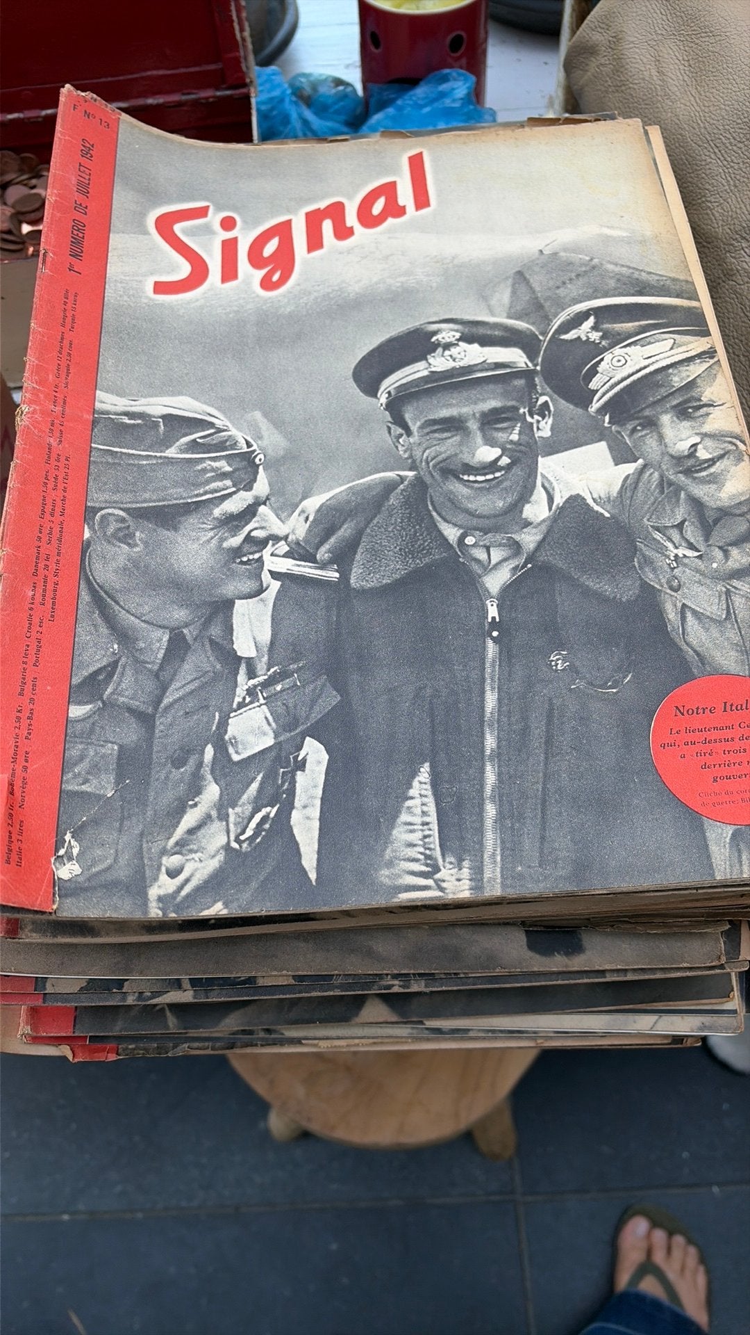 Anciens magazines français (période de guerre), Enlèvement
