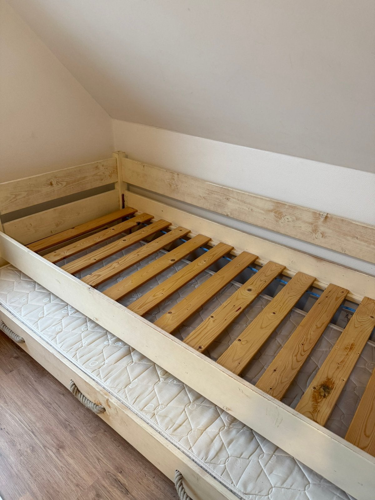 Lit cassette 90x200 avec les deux matelas !, 90 cm, Une personne, Enlèvement, Utilisé