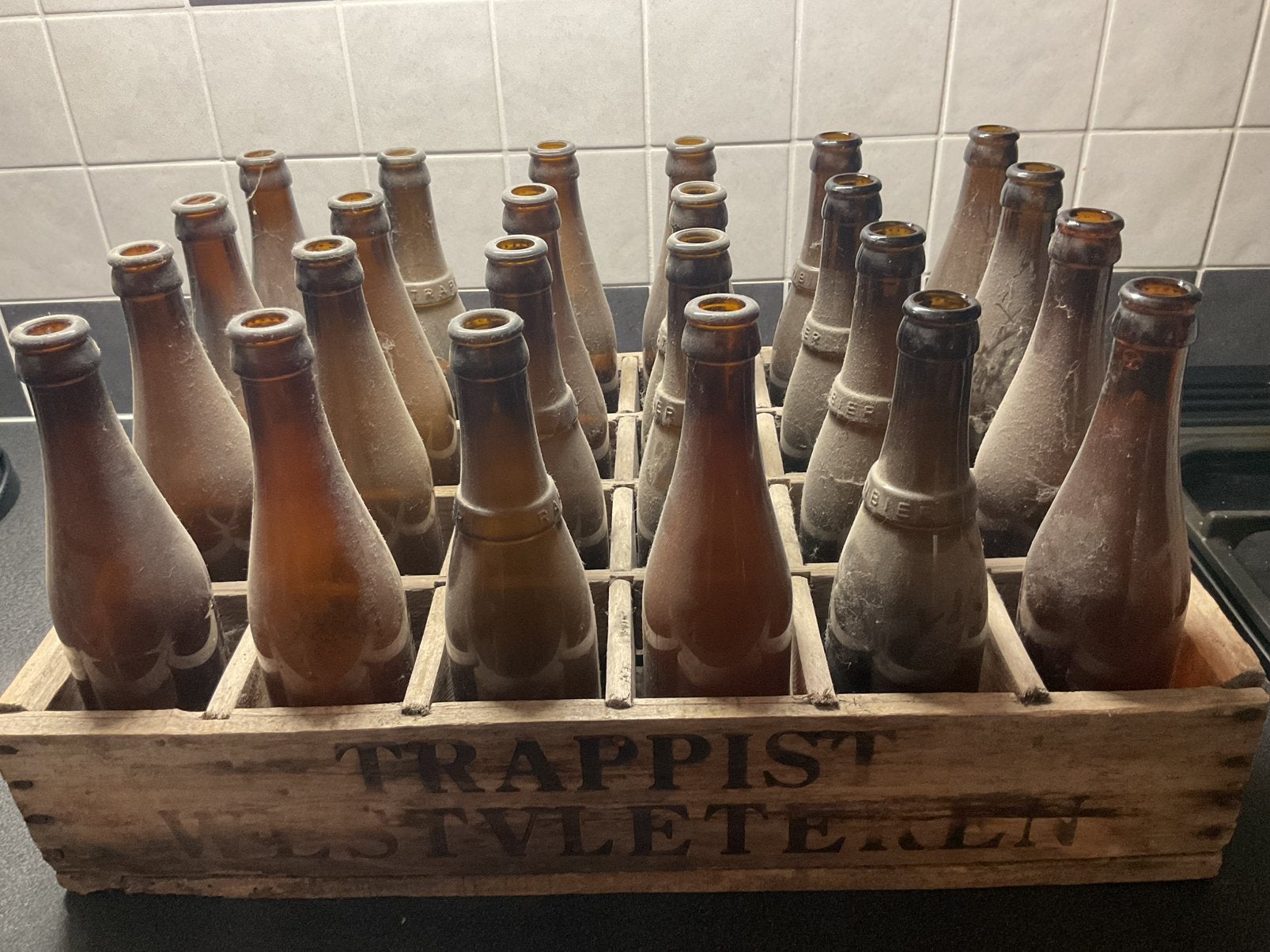 Poubelle vide Vintage Westvleteren, Collections, Enlèvement, Utilisé, Bouteille(s), Autres marques