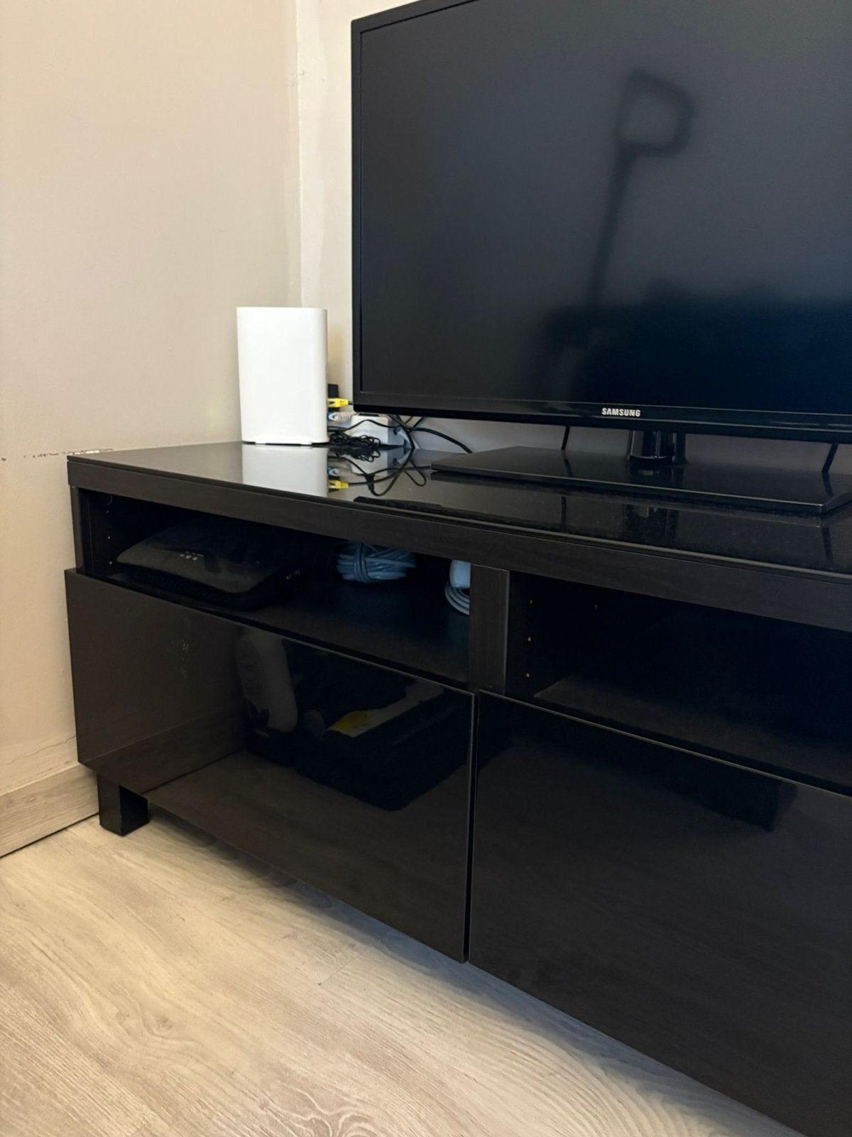 Table tv, Enlèvement ou Envoi, Comme neuf