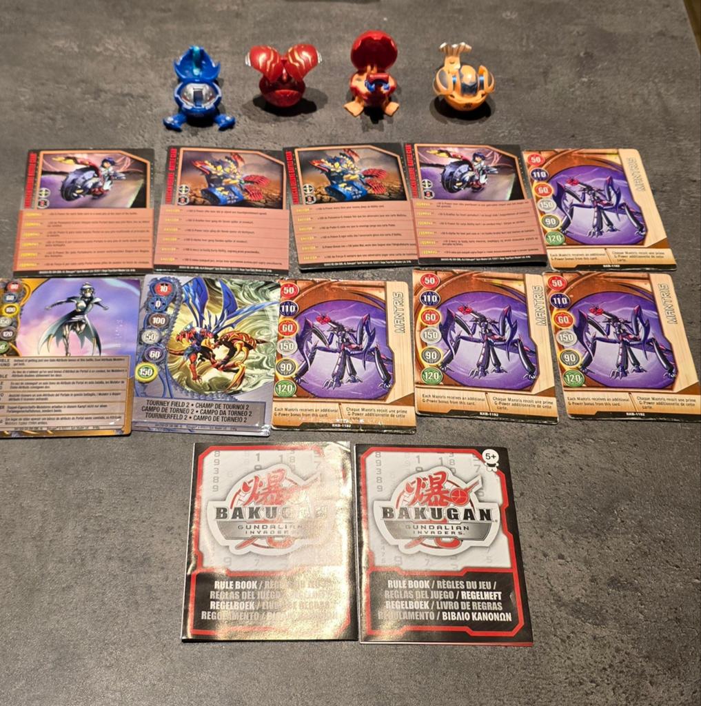 Lot Bakugan met regelboekjes, Verzamelen, Ophalen