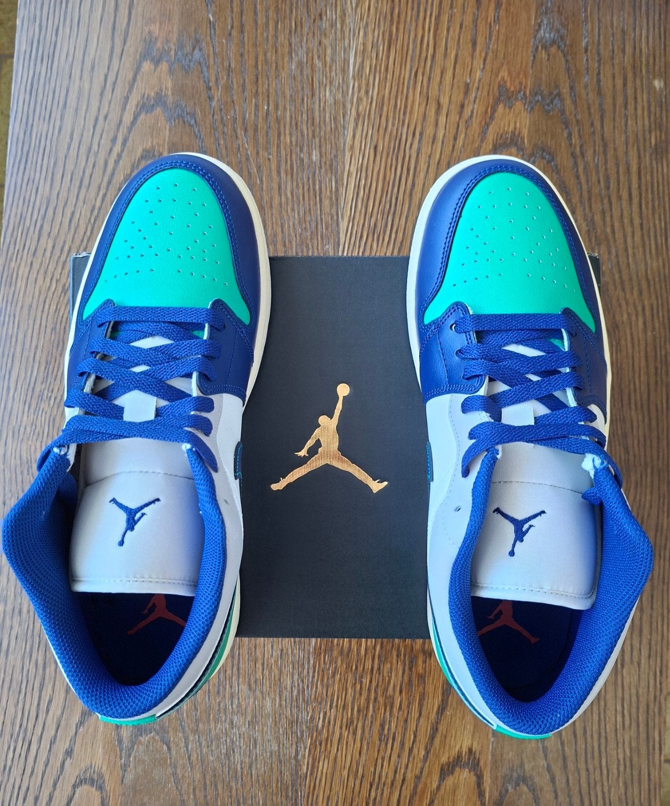 Très belle nike air jordan 1. Taille Euro 44.5. Nouveau ! Lo, Sport en Fitness, Basketbal
