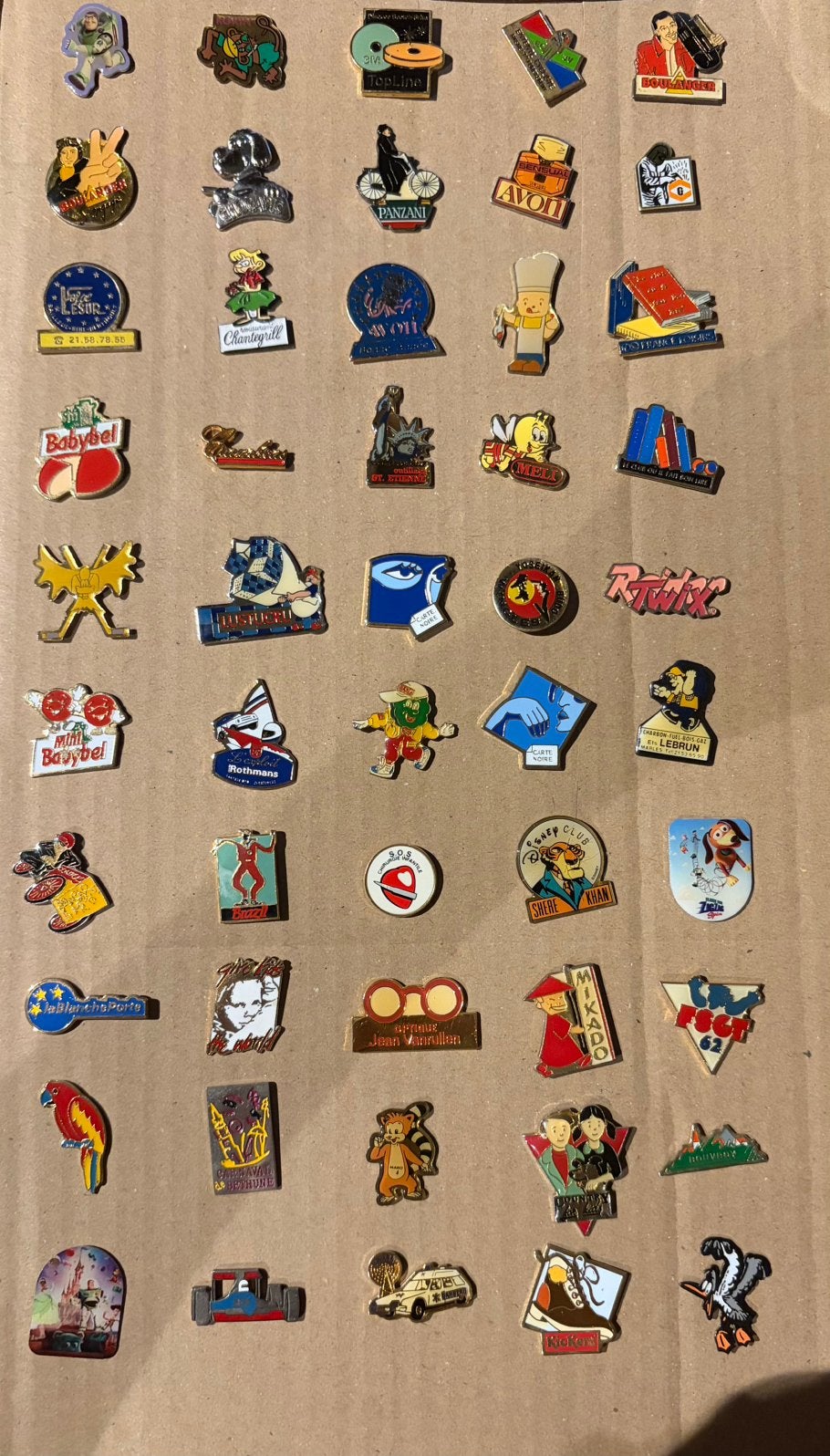 Lot de pins, Collections, Broches, Pins & Badges, Enlèvement ou Envoi, Comme neuf