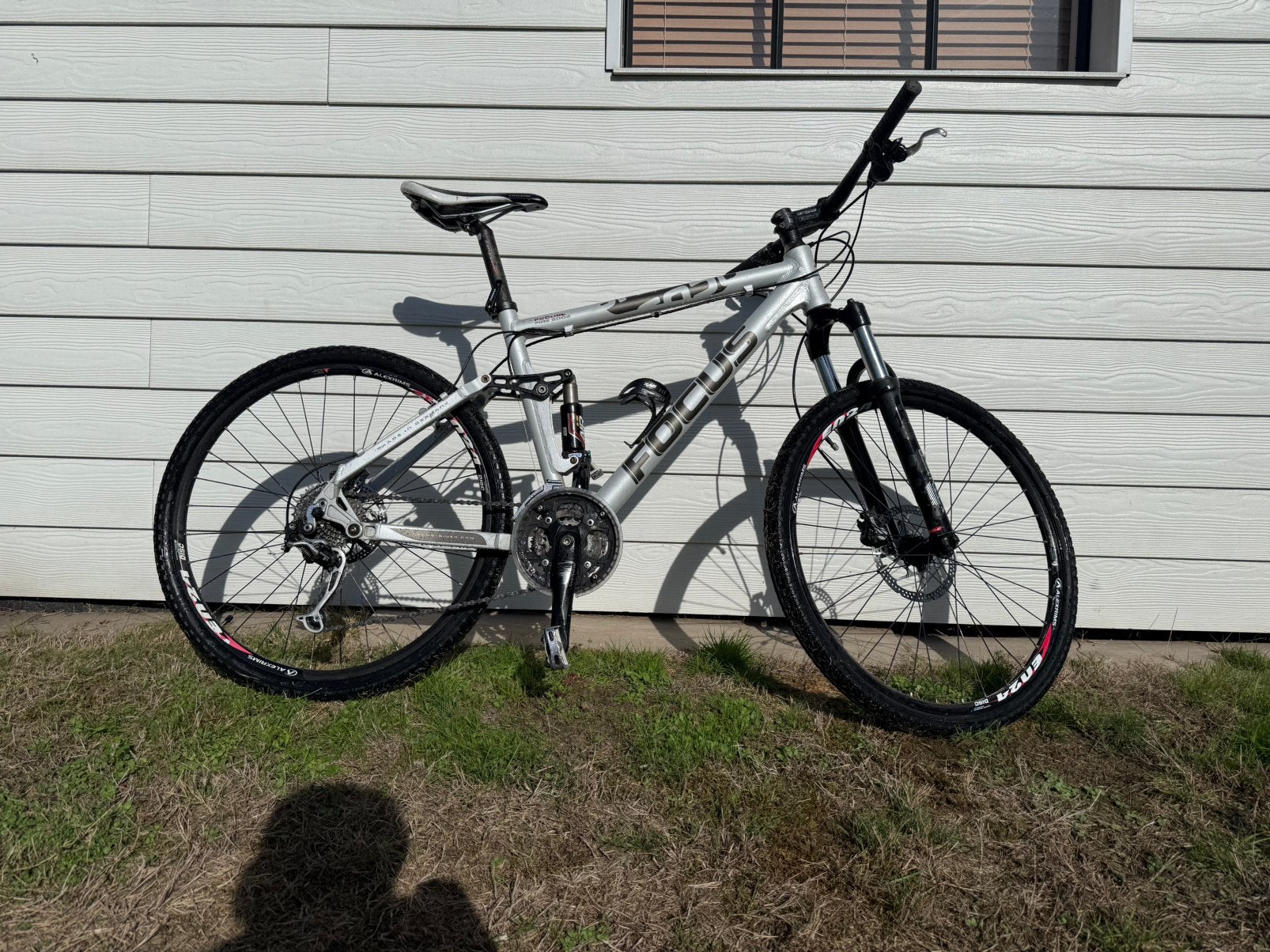 Vélo de montagne Focus entièrement suspendu, Vélos & Vélomoteurs, Autres marques, Enlèvement ou Envoi, Comme neuf, VTT tout suspendu