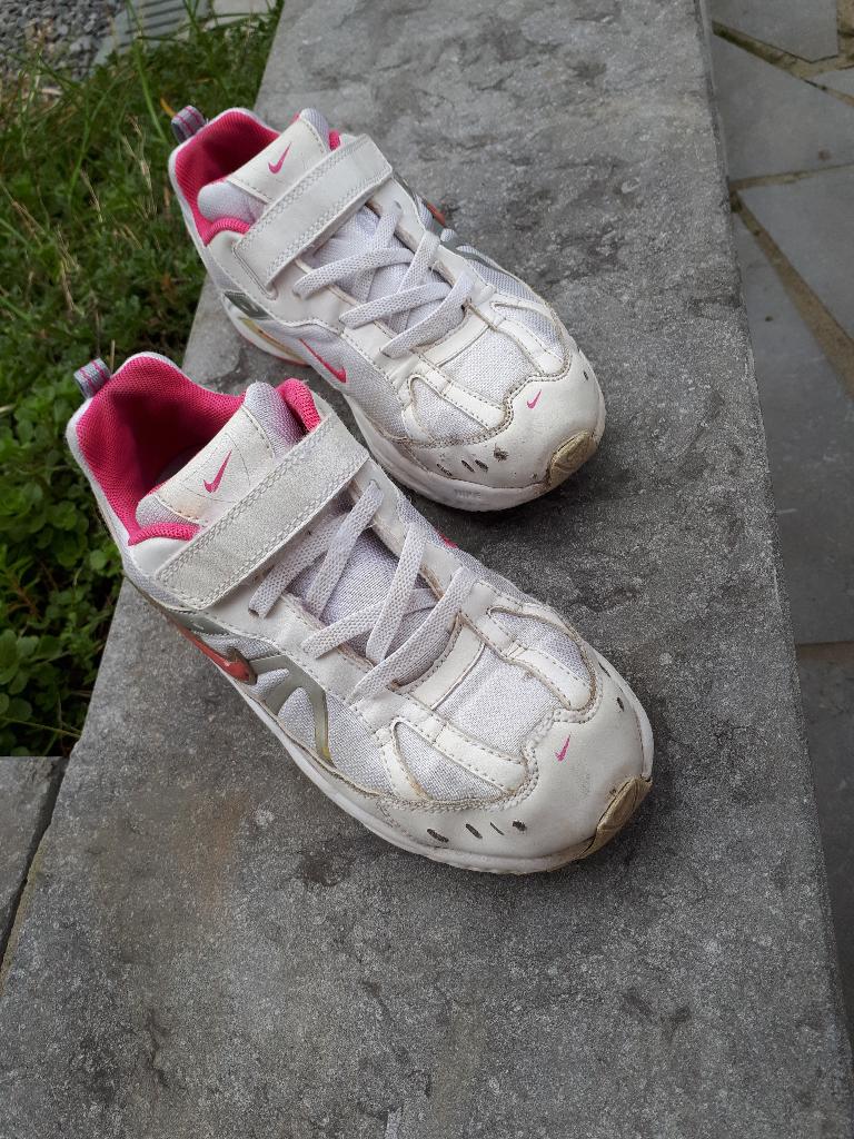 Nike Basket Blanche rose taille 34, Enlèvement ou Envoi, Utilisé, Chaussures