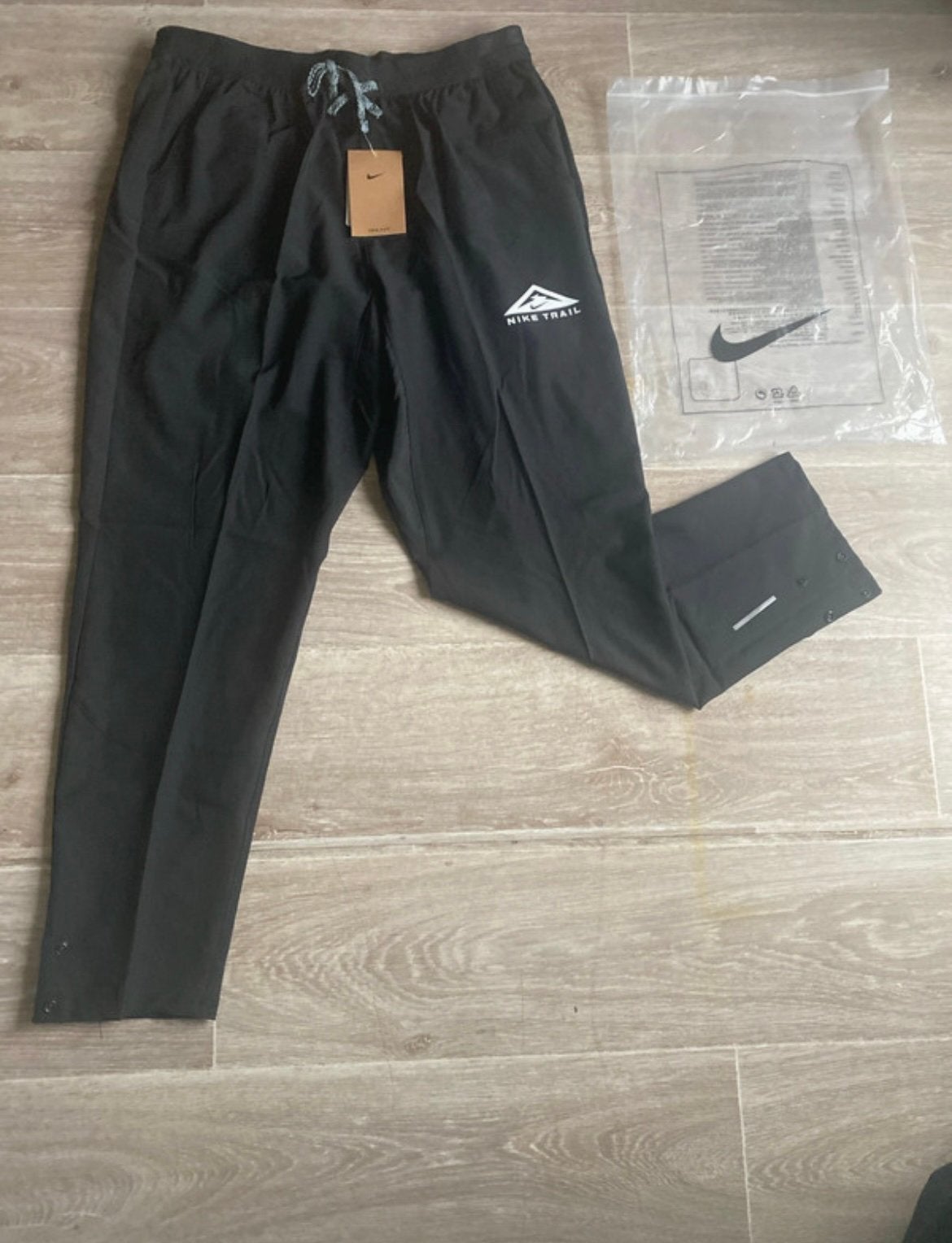 Bas Nike trail taille S et M, Enlèvement ou Envoi, Comme neuf, Noir