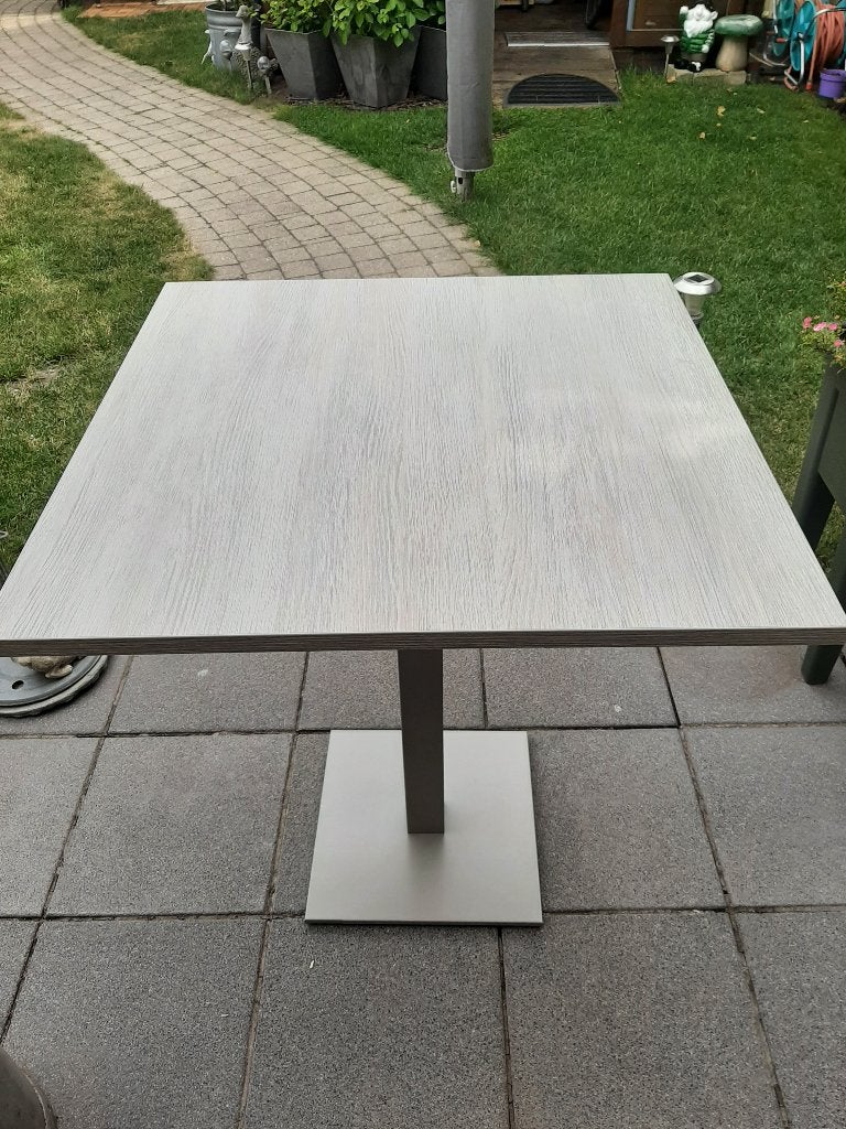 Hoge tafel 80cm x 80cm, Huis en Inrichting, Tafels | Salontafels, 50 tot 100 cm, 50 tot 100 cm, Zo goed als nieuw, 75 cm of meer