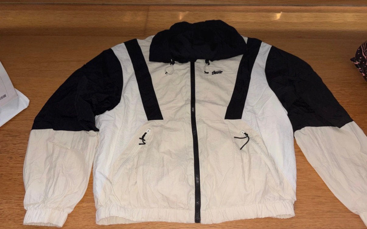 Veste bershka, Enlèvement, Porté, Taille 46 (S) ou plus petite