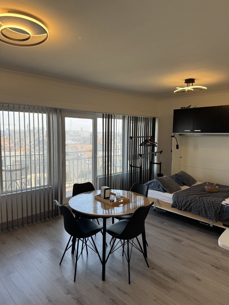 Zonnige studio met open zicht en terras- topligging Oostende, Tot 200 m², Verkoop zonder makelaar, Oostende, Oostende