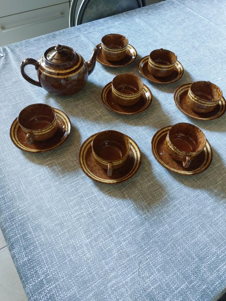 Theeservies, Ophalen