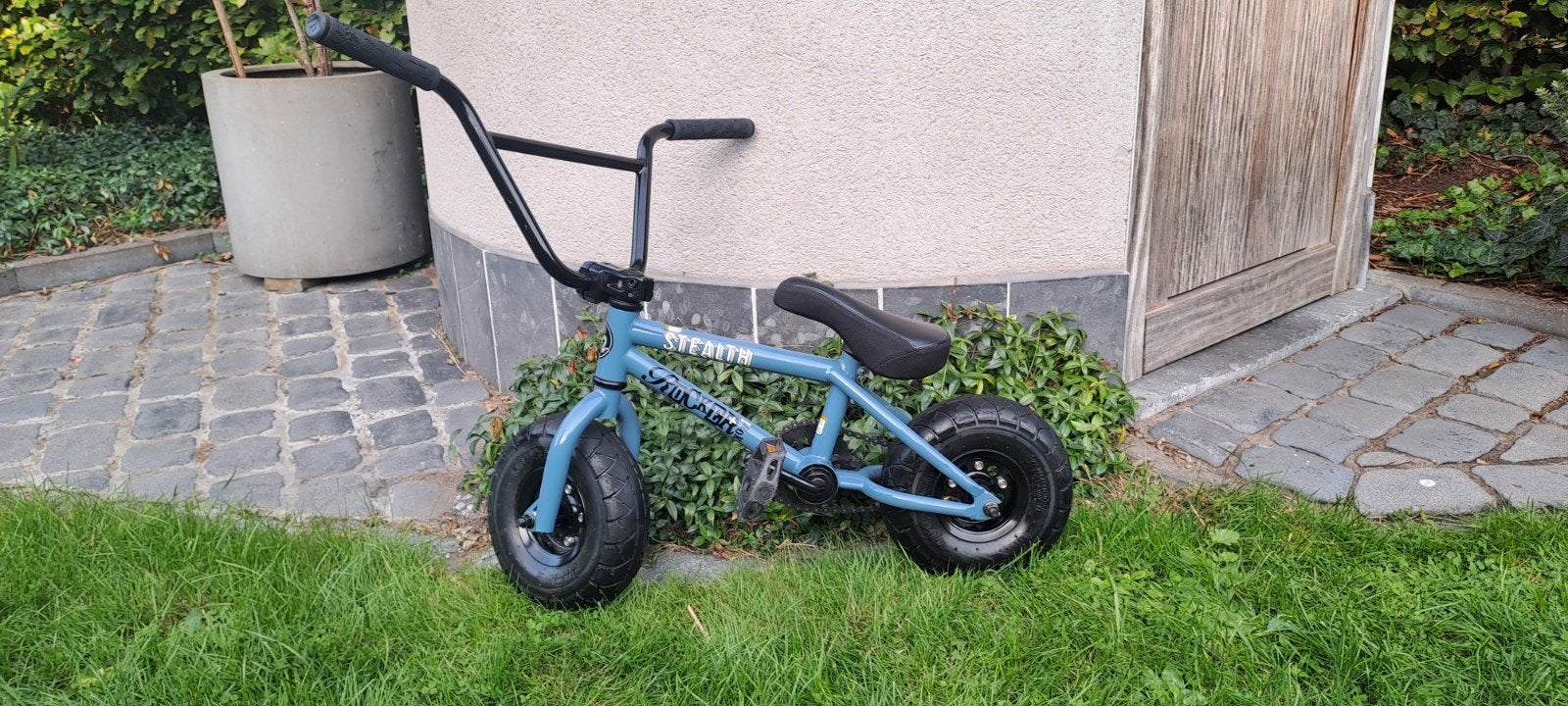 minirocker irok stealth blauw/zwart, Fietsen en Brommers, Ophalen