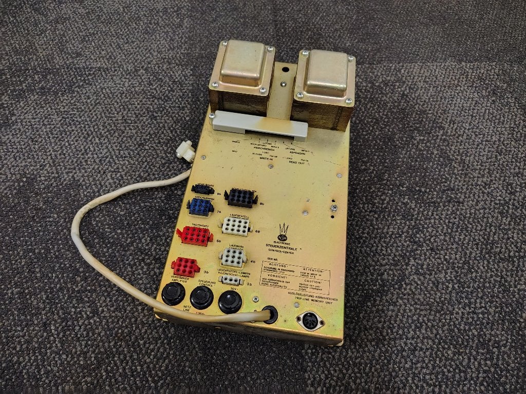 Control Center / NSM (Div) jukebox 1, Envoi