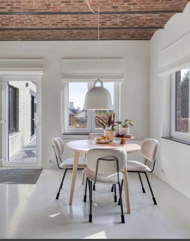 Tafel Lisabo essenfineer ikea, Huis en Inrichting, Ophalen, Rond, Zo goed als nieuw, Vier personen