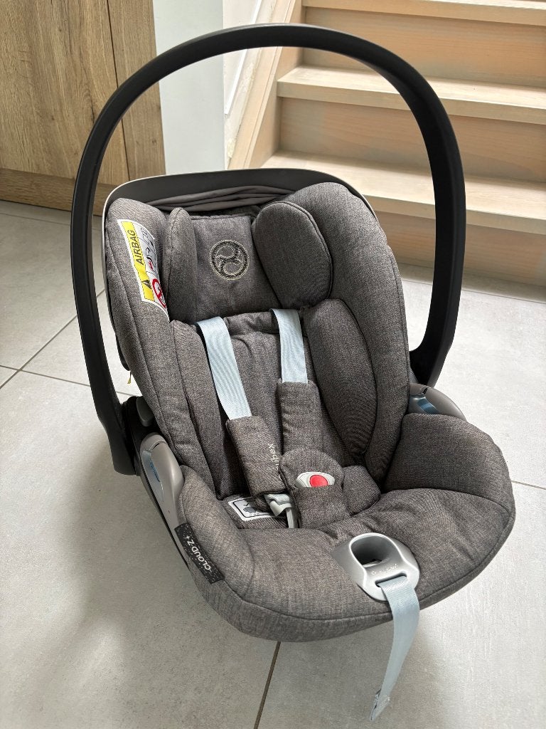 Cybex Cloud Z I-size autostoel, Verstelbare rugleuning, Autogordel, Zo goed als nieuw, Ophalen