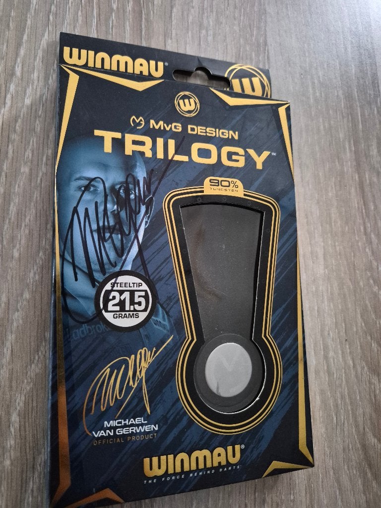 Gesigneerde darts, Sport en Fitness, Darts, Ophalen, Zo goed als nieuw