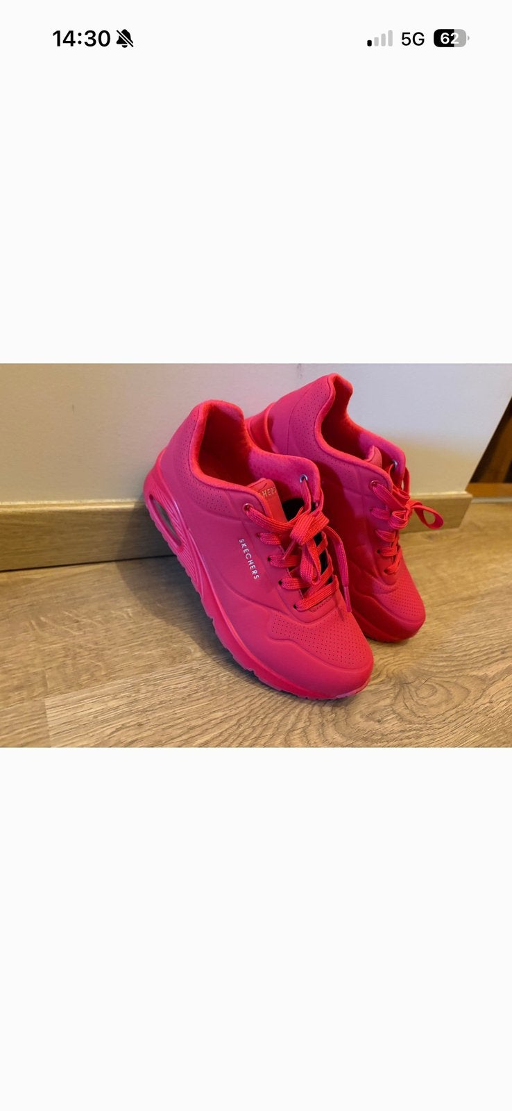Sketchers dames 2 keer aangehad maat 37, Ophalen, Zo goed als nieuw, Sneakers, Rood