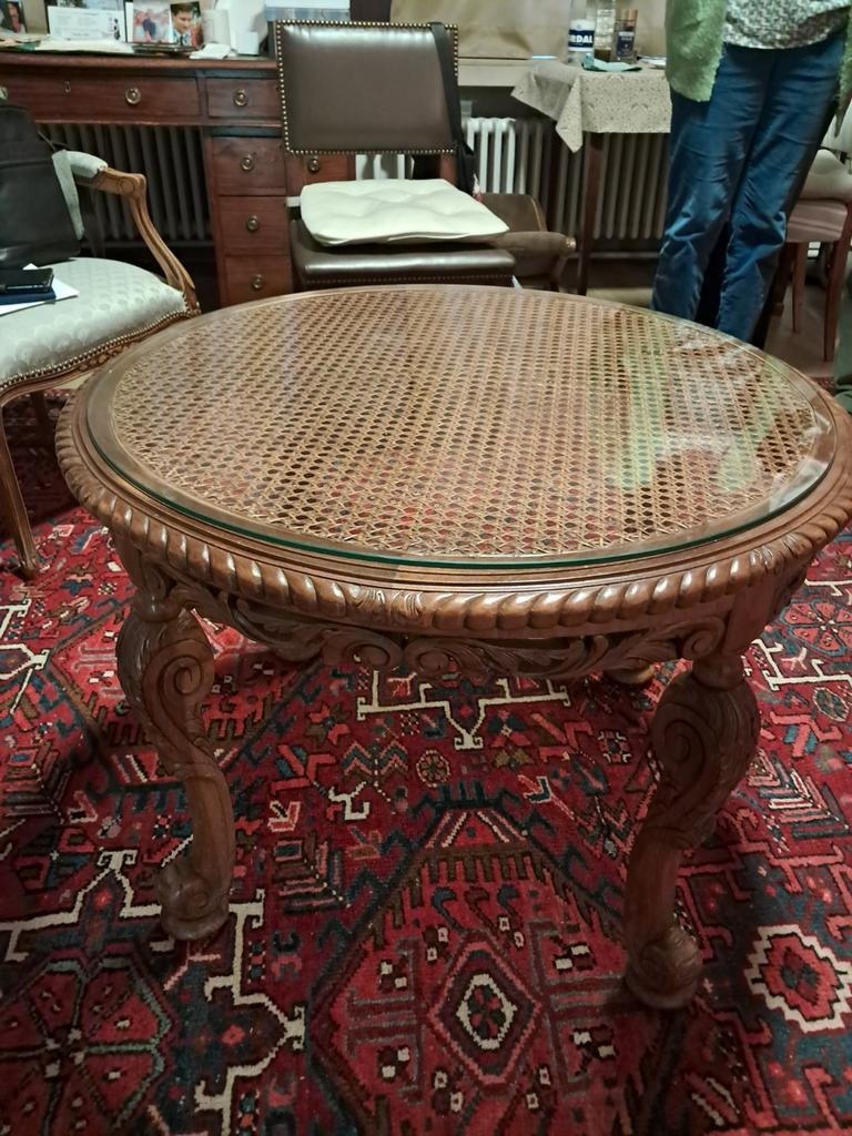 Salontafel notelaar met webbing en beschermglas, Huis en Inrichting, Ophalen
