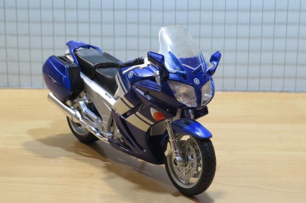 Yamaha FJR1300 blw 1:12, Enlèvement ou Envoi, Neuf, 1:9 à 1:12, Moteur