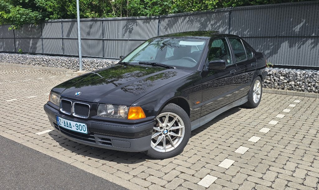 ➡️️BMW série 3 E36 318 Tds de 1996 *1er propriétaire*✅, Autos, BMW, Entreprise, Série 3, Diesel, Berline, 5 portes, Boîte manuelle
