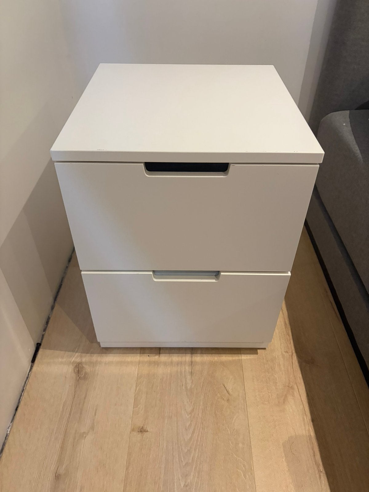 Ikea nacht kastje, Enlèvement ou Envoi, Comme neuf