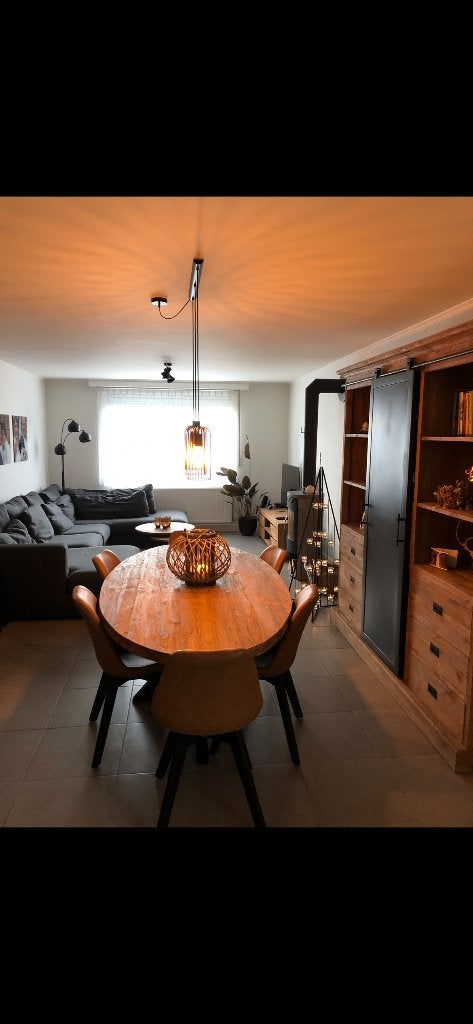 Eetkamer + tv-kast, Ophalen, Zo goed als nieuw