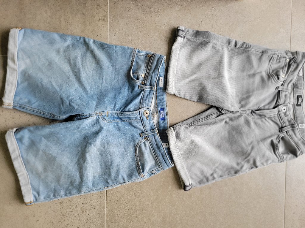 2 jeans shorts maat 164 of 14 jaar, Broek, Ophalen of Verzenden, Zo goed als nieuw, Jongen
