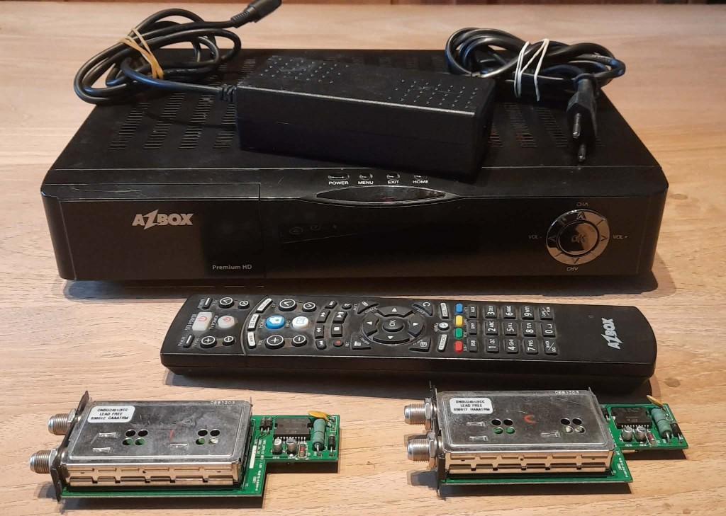 AZBox Premium HD Linux | Double Tuner + 2 de rechange, Audio, Tv en Foto, Schotelantennes, Gebruikt, (Schotel)antenne-accessoires