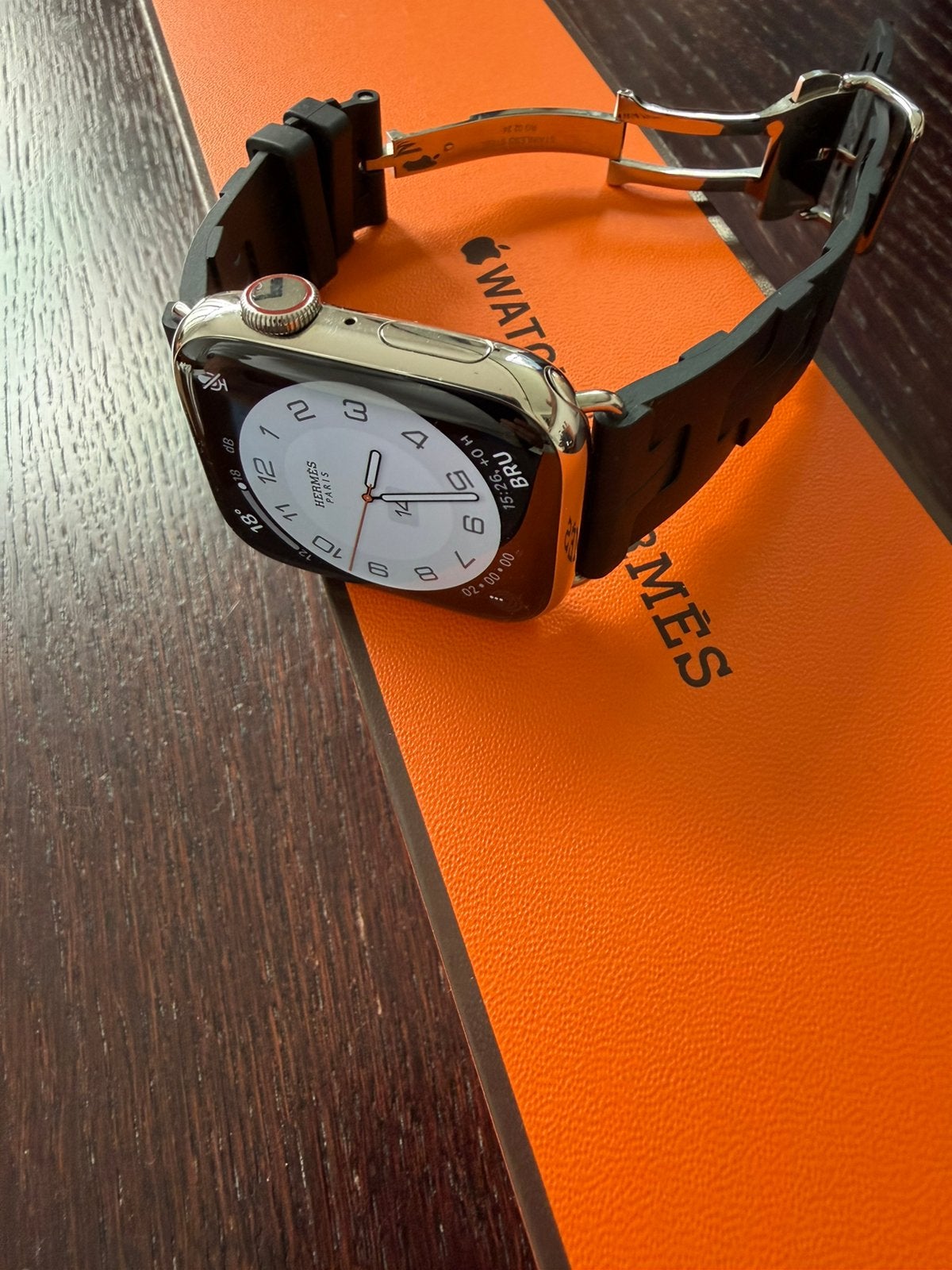 Apple Watch 9 Hermès 45mm, Handtassen en Accessoires, Smartwatches, Zo goed als nieuw, iOS, Zilver, Conditie, Waterdicht, Ophalen