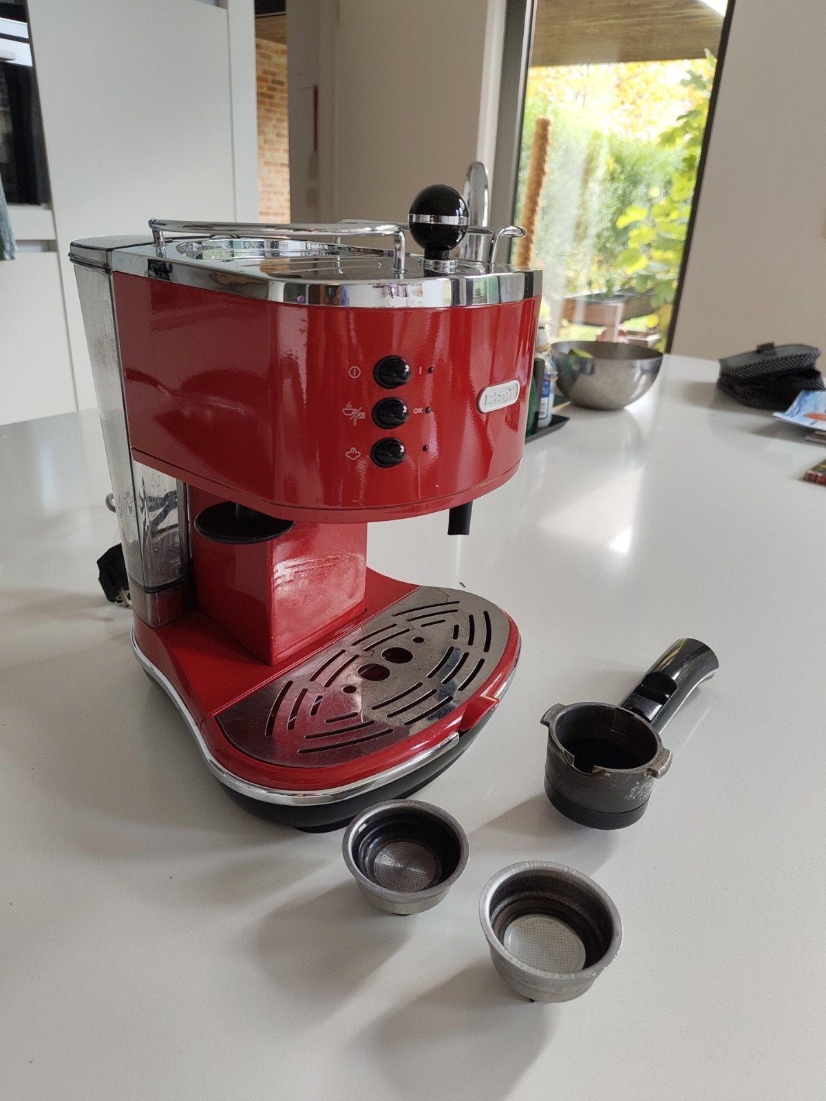 De'Longhi Eco 311.R Icona Vintage Coffee Maker, Red, Ophalen, Gebruikt, Koffiemachine, Stoompijpje