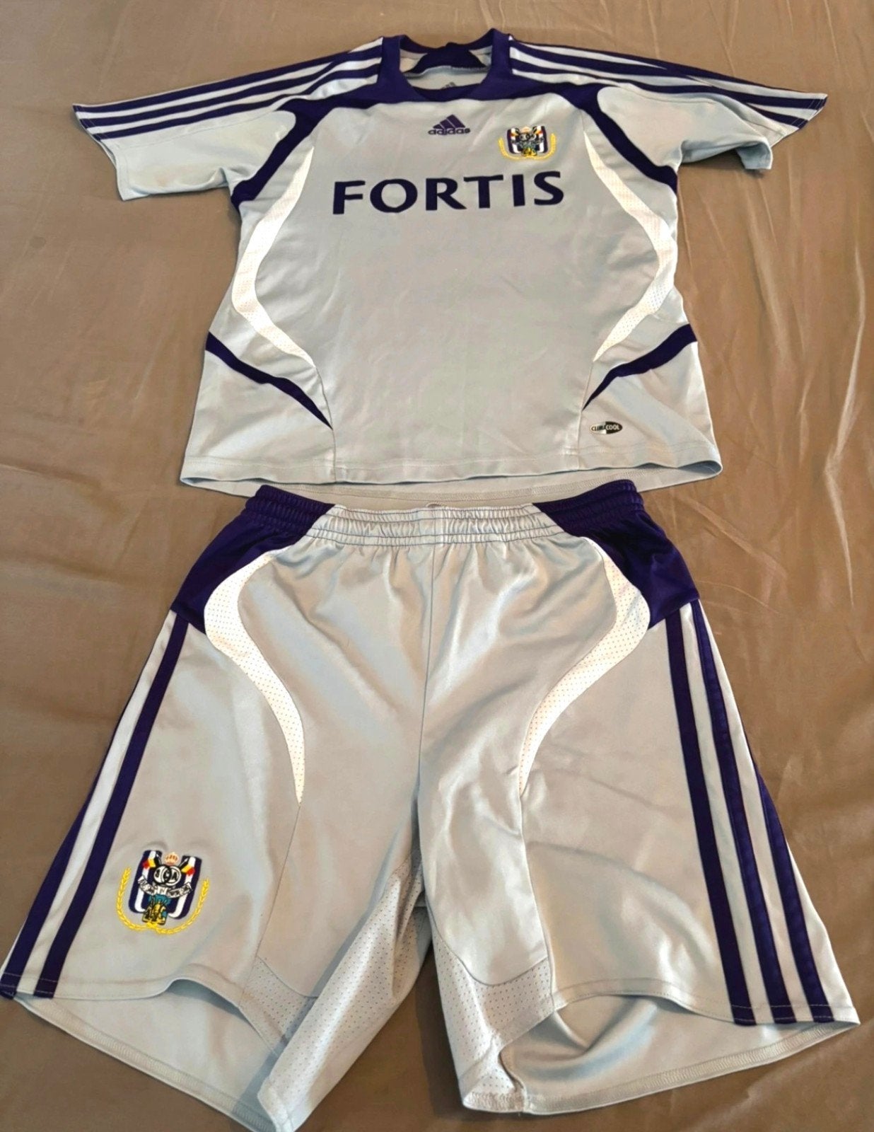 2000s prachtige tenue RSC Anderlecht, Vêtements | Hommes, Vêtements de sport, Enlèvement ou Envoi