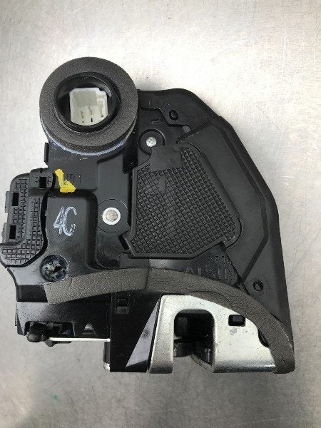 SERRURE DE PORTE RODS ARRIÈRE DROIT Toyota Auris (E18), Autos : Pièces & Accessoires, Autres pièces automobiles, Toyota, Utilisé