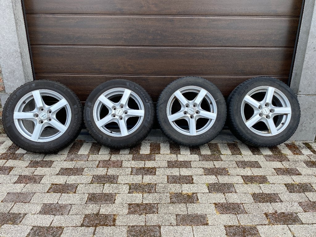 Pneus hiver Michelin Alpin 6 205/55 16" plus jantes alliage, Pneus hiver, 16 pouces, 205 mm, Pneu(s)