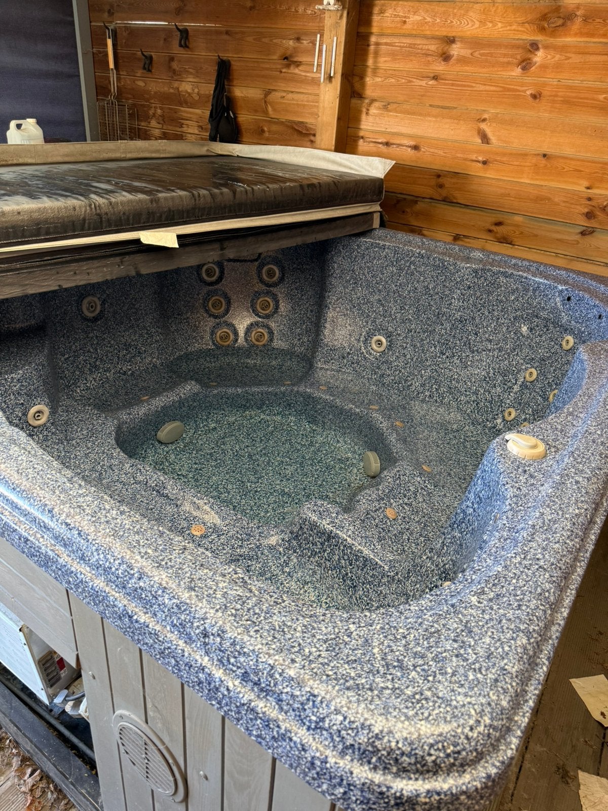 Jacuzzi 7 zitplaatsen, Tuin en Terras, Bubbelbaden en Hottubs, Ophalen, Afdekzeil, Zo goed als nieuw, Inbouw