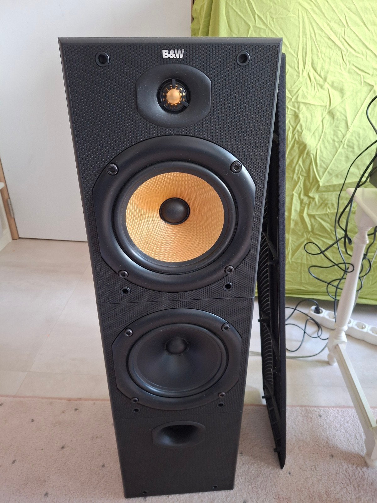 B&W DM603 * 1 avec un léger bourdonnement *, Enlèvement, Utilisé, Enceintes stéréo, Bowers & Wilkins (B&W)