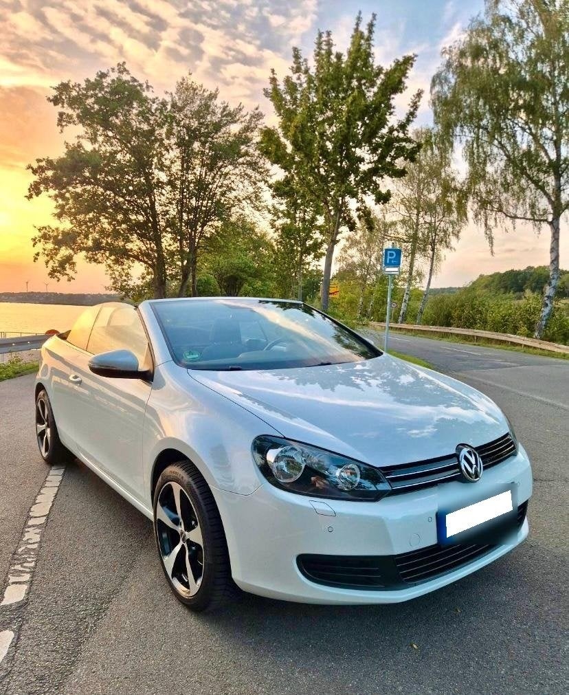 VW Golf Cabriolet 1.2: Entretenue et en état exceptionnelle., Euro 5, Cabriolet, Noir, 2 portes