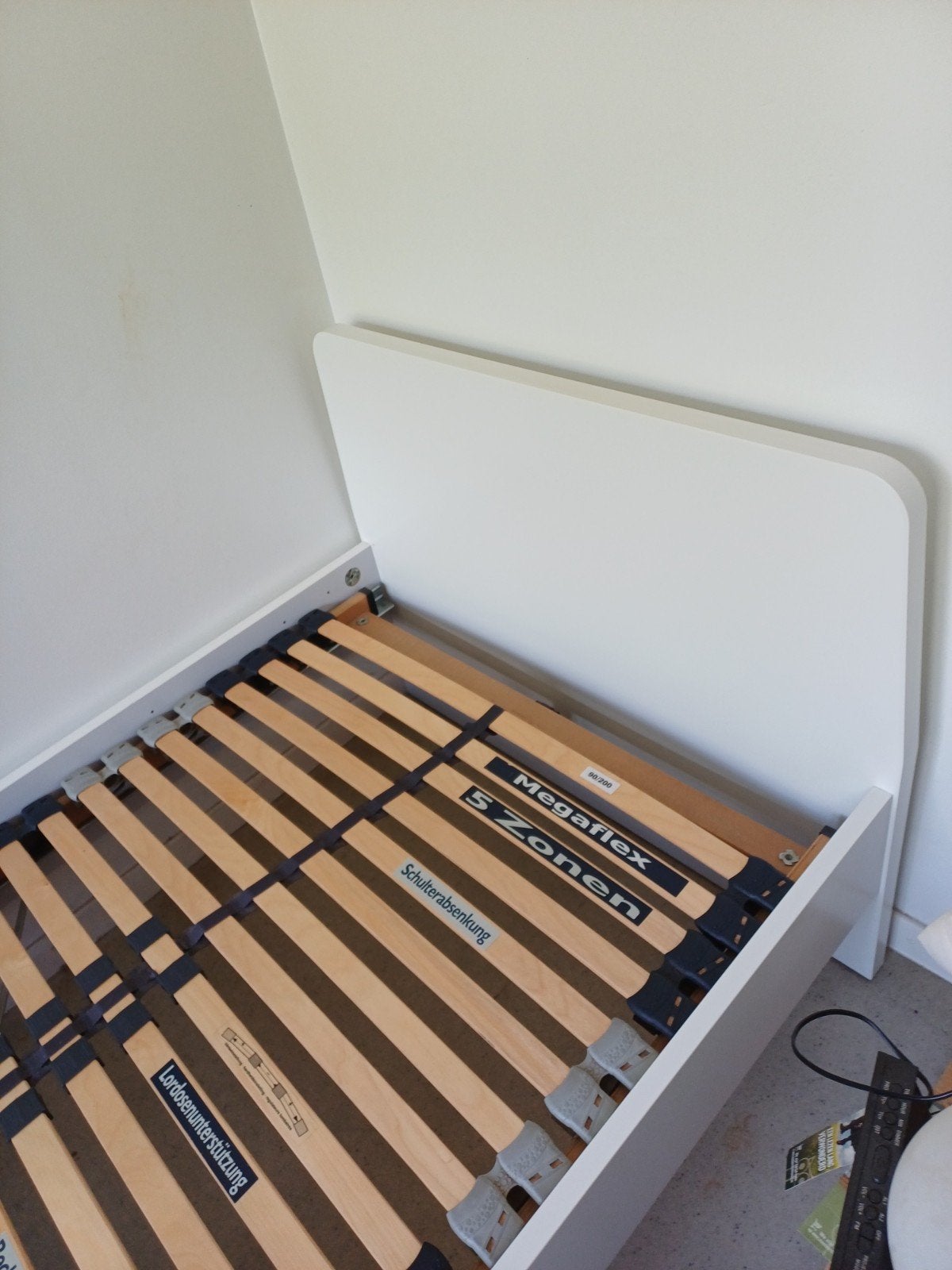 Wit amper gebruikt bed van 90 x 200, Ophalen, 90 cm, Eenpersoons, Wit
