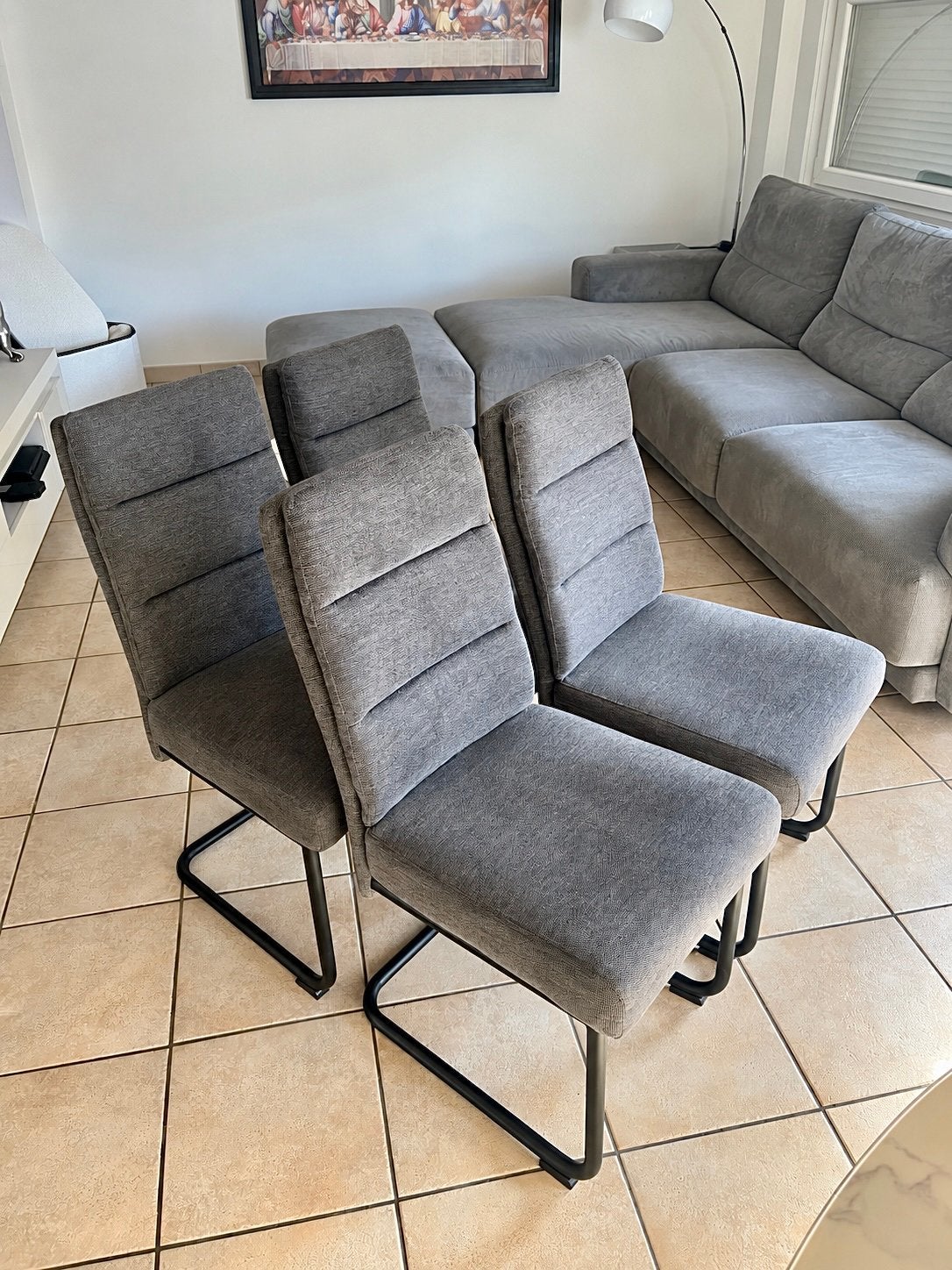 Chaises grise moderne comme neuve, Maison & Meubles, Gris, Comme neuf, Enlèvement, Métal