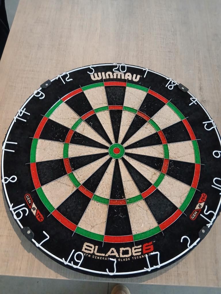 Darts winmau blade 6, Ophalen